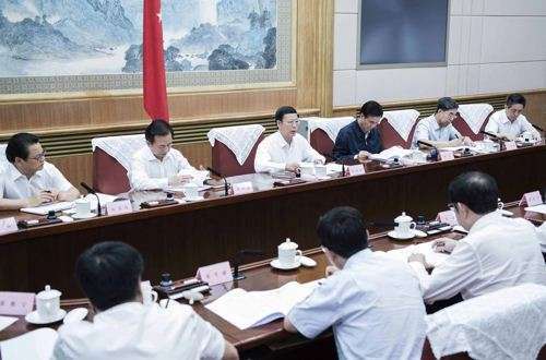 1张高丽：落实最严格的环境保护制度.jpg